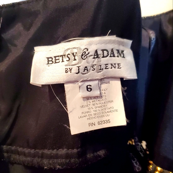 Best & Adam by Jaslene black and gold  Floral DE lis pattern faux velvet size 6 - Picture 7 of 7